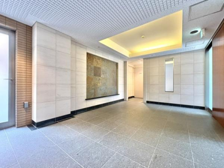 �����s������l�c�R1���ڂ̒��Ã}���V�����̃G���g�����X