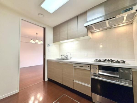 �����s������l�c�R1���ڂ̒��Ã}���V�����̃L�b�`��