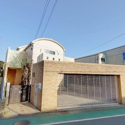 東京都世田谷区成城4丁目の中古一戸建ての現地外観写真