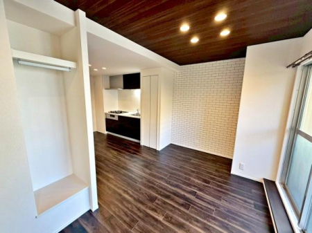 �����s�V�h��V�h1���ڂ̒��Ã}���V�����̃��r���O