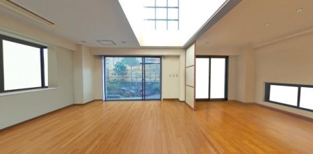 �����s���c�J�撆��1���ڂ̒��È�ˌ��Ẵ��r���O