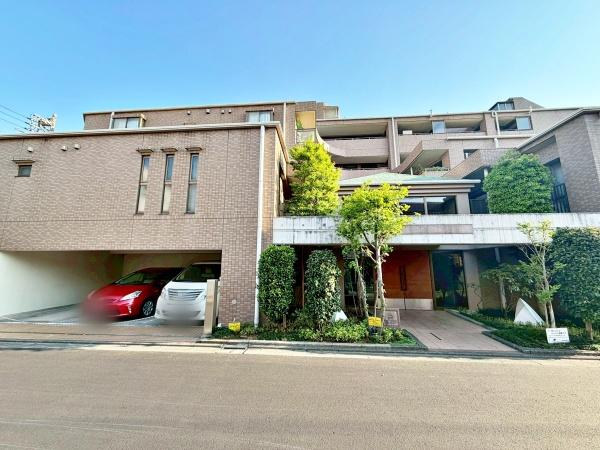 東京都練馬区向山1丁目の中古マンションの現地外観写真