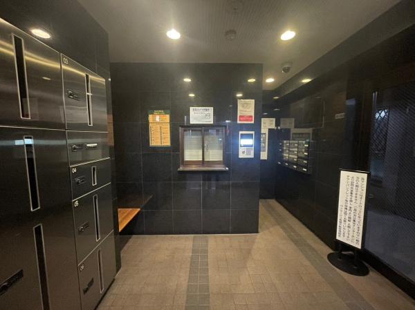 �����s����s�����̒��Ã}���V�����̃G���g�����X