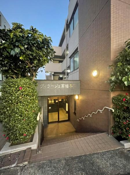 �����s����s�����̒��Ã}���V�����̃G���g�����X