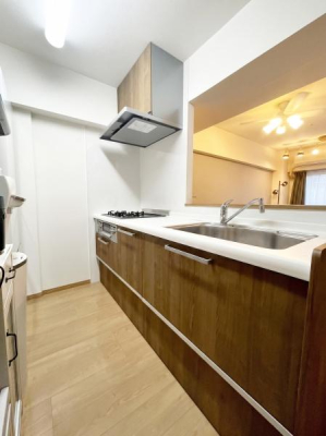 �����s����s�����̒��Ã}���V�����̃L�b�`��