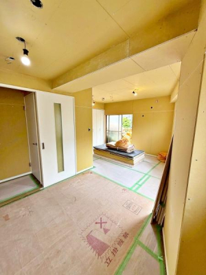 �����s����擌����1���ڂ̒��Ã}���V�����̃��r���O