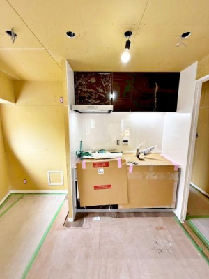 �����s����擌����1���ڂ̒��Ã}���V�����̃L�b�`��