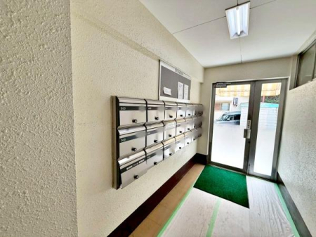 �����s����擌����1���ڂ̒��Ã}���V�����̃G���g�����X