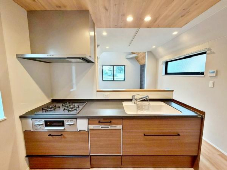 �����s�������5���ڂ̐V�z��ˌ��ẴL�b�`��