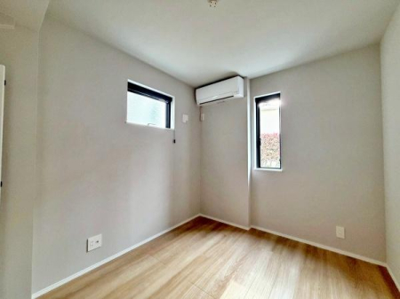 �����s�������5���ڂ̐V�z��ˌ��Ă̗m��