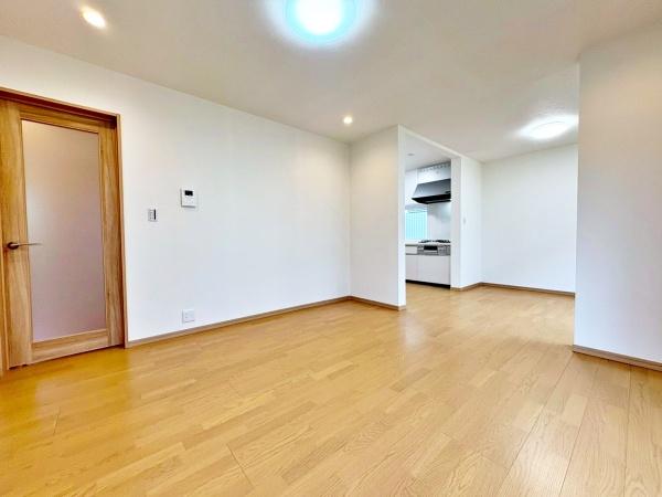 東京都八王子市北野台1丁目の中古一戸建てのリビング