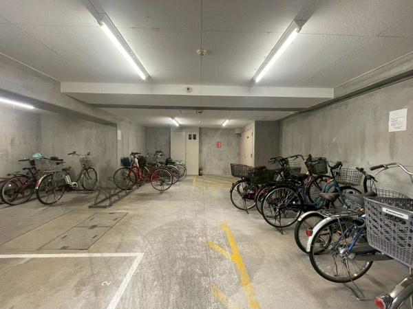 �����s�����q�s�����̒��Ã}���V�����̂��̑����p��