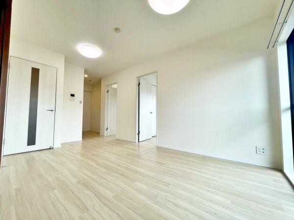 �����s�����q�s�����̒��Ã}���V�����̃��r���O