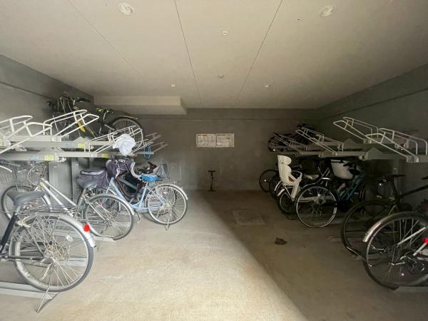 �����s�����q�s�����̒��Ã}���V�����̂��̑����p��