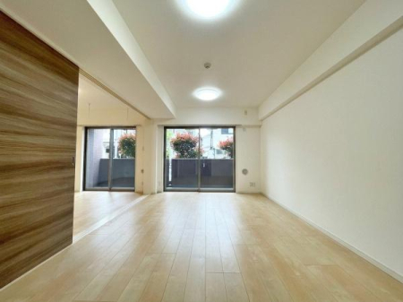 �����s�����q�s�����̒��Ã}���V�����̃��r���O