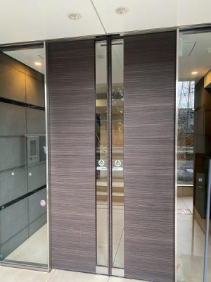 �����s������a��2���ڂ̒��Ã}���V�����̃G���g�����X