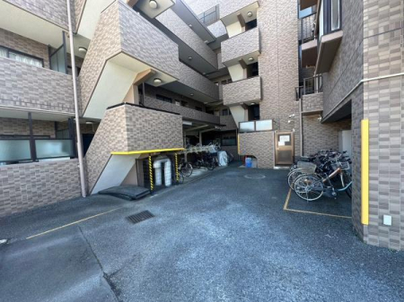 �����s�����q�s�䒬2���ڂ̒��Ã}���V�����̂��̑����p��