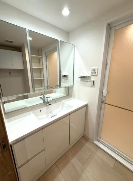 �����s���c�J�搢�c�J4���ڂ̒��Ã}���V�����̐��ʑ�E���ʏ�