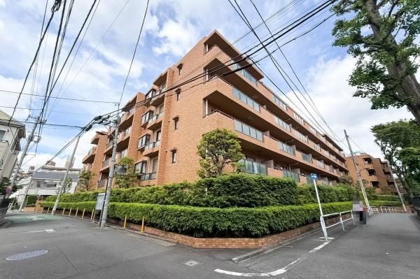 東京都新宿区西早稲田3丁目の中古マンションの現地外観写真