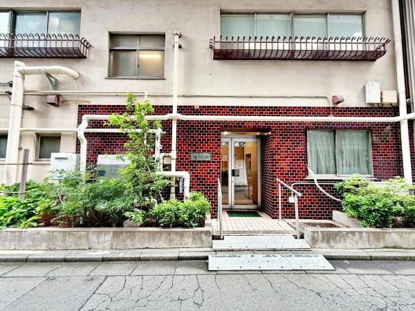 �����s������㍂���1���ڂ̒��Ã}���V�����̃G���g�����X