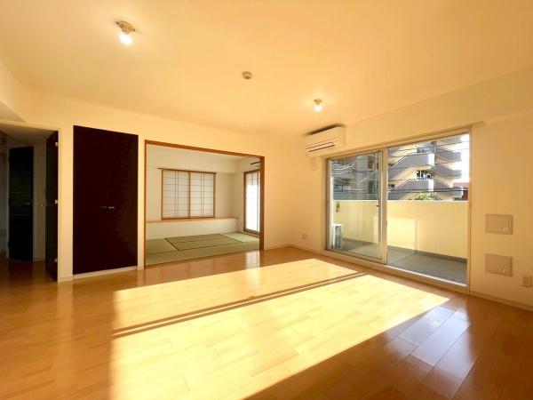 東京都八王子市北野町の中古マンションのリビング