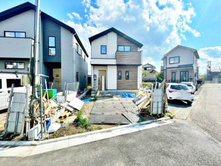 東京都八王子市石川町の新築一戸建ての現地外観写真