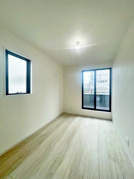 �����s�����q�s�Ǖ����̐V�z��ˌ��Ă̗m��
